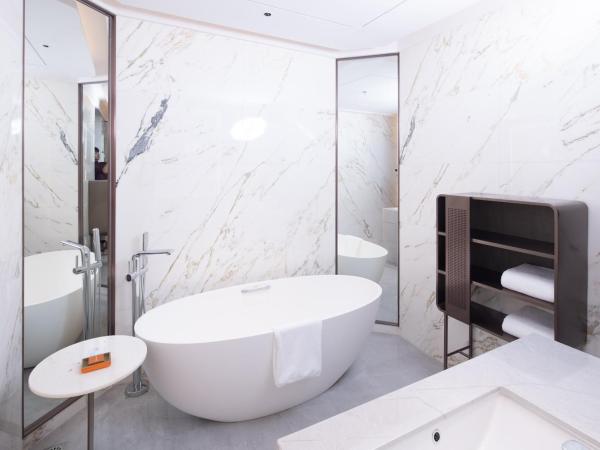 Crowne Plaza Qingdao Jinshui, an IHG Hotel : photo 2 de la chambre suite 1 chambre