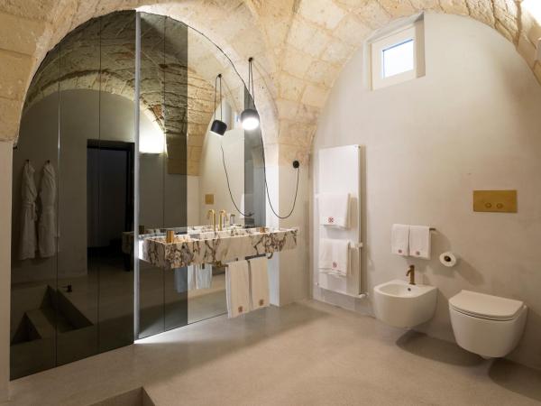 Palazzo De Noha - Boutique Hotel : photo 4 de la chambre chambre double avec baignoire spa - annexe
