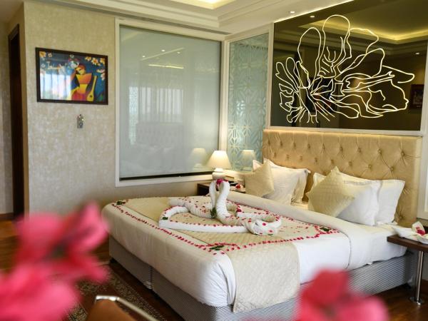 Stardom Resort Jaipur : photo 7 de la chambre suite