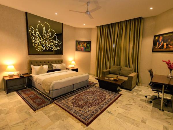 Stardom Resort Jaipur : photo 4 de la chambre chambre familiale