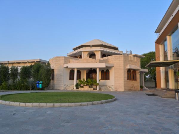 Stardom Resort Jaipur : photo 5 de la chambre chambre familiale