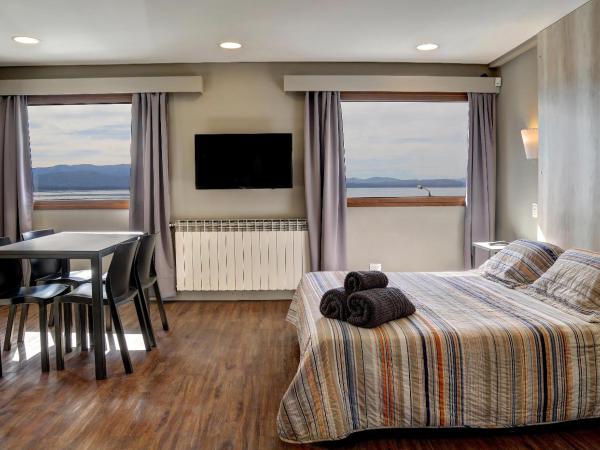 Las Liebres : photo 2 de la chambre chambre double – vue sur lac
