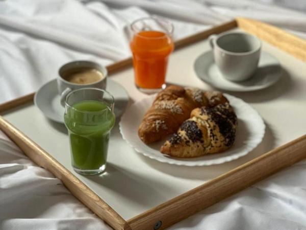 Hotel RossoVino Milano : photo 4 de la chambre chambre double avec salle de bains commune