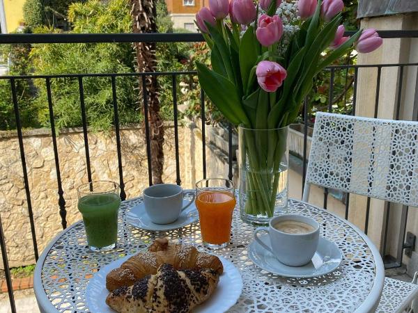Hotel RossoVino Milano : photo 9 de la chambre chambre double avec salle de bains privative