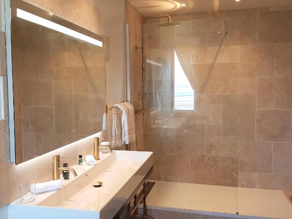 Le Manoir des Impressionnistes - Bord de Mer : photo 4 de la chambre chambre double avec balcon - vue sur mer