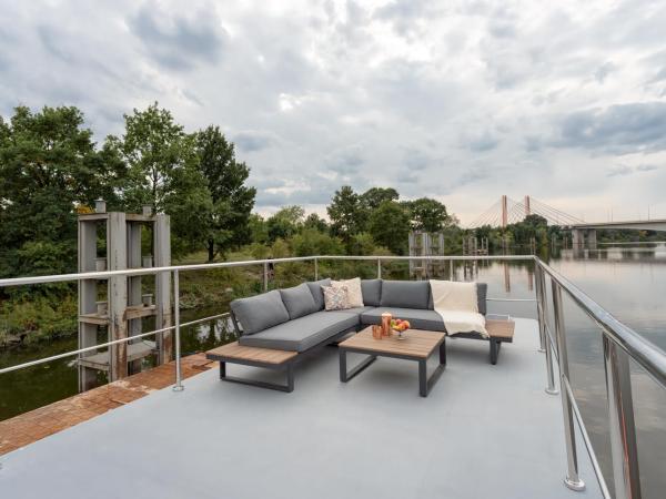 Lemuria Houseboat - pływający domek na wodzie : photo 5 de la chambre appartement