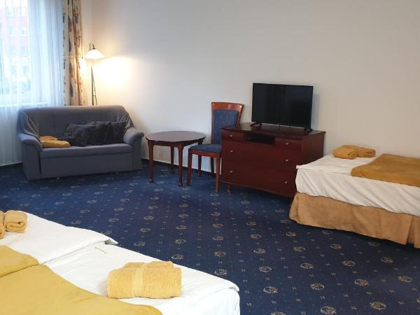 M-Apartamenty w Hotelu Polonia : photo 4 de la chambre appartement avec balcon