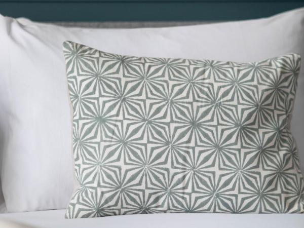 Inhabit Queen's Gardens, a Member of Design Hotels : photo 4 de la chambre chambre familiale