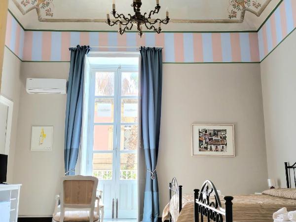 varcOrtigia Bed and Breakfast : photo 5 de la chambre chambre triple avec balcon