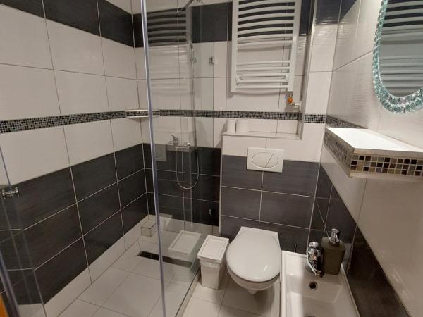 Palma Vendégház : photo 4 de la chambre chambre triple avec salle de bains