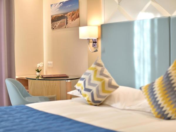 Hotel Tettola : photo 3 de la chambre chambre double avec vue sur la mer - rez-de-chaussée