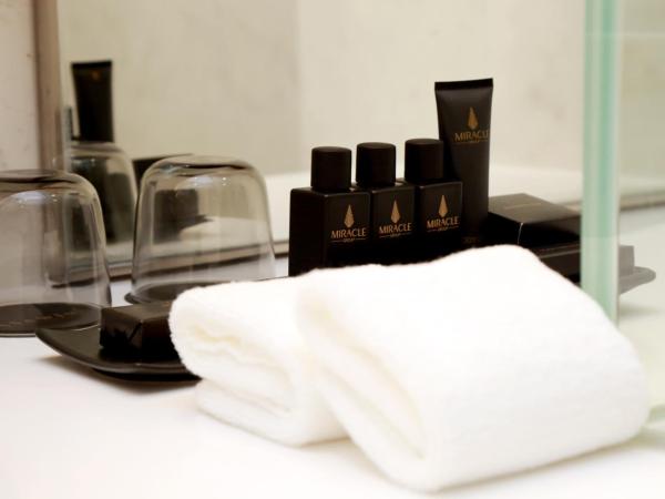 Asawin Grand Convention Hotel : photo 7 de la chambre chambre lits jumeaux