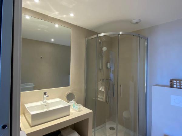 Hôtel de la Plage - Saint Jean de Luz : photo 6 de la chambre chambre avec balcon - vue sur mer