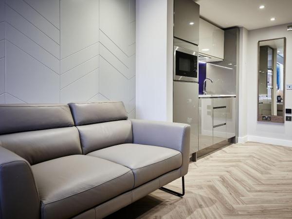 Roomzzz York City : photo 4 de la chambre smart studio balcony & view