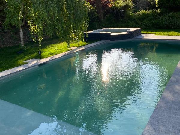 Historic manor, medieval town 10 minutes walk, private parking, garden : photo 2 de la chambre chambre double classique