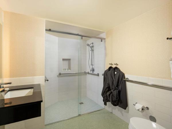 Cormorant Boutique Hotel : photo 4 de la chambre chambre lit queen-size - accessible aux personnes à mobilité réduite