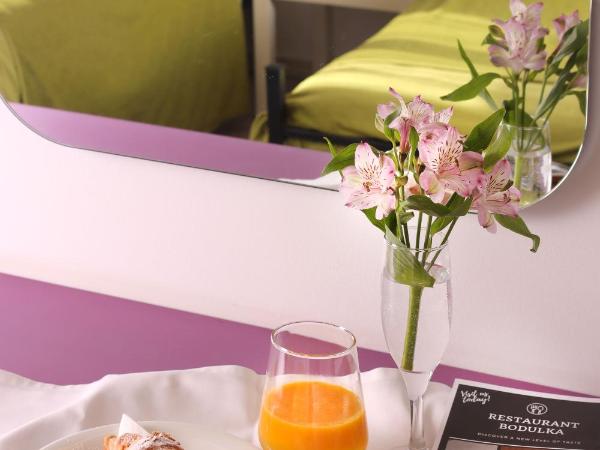 VELANERA Hotel & Restaurant : photo 3 de la chambre suite - vue sur piscine