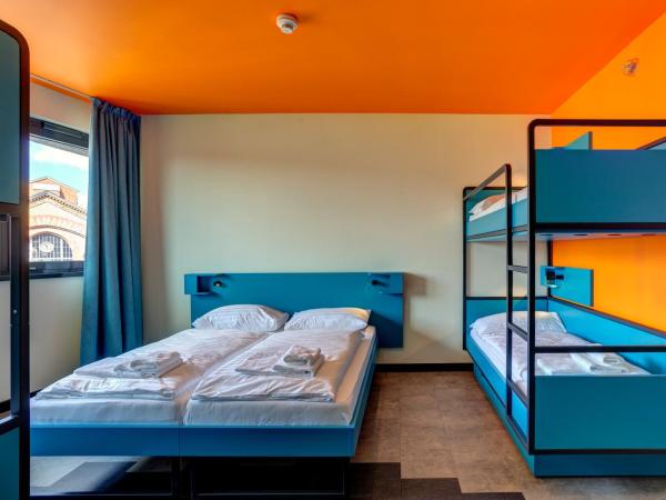 MEININGER Budapest Great Market Hall : photo 4 de la chambre chambre familiale standard