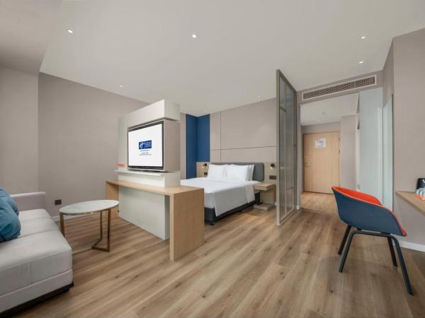 Holiday Inn Express Chongqing Caiyun Lake, an IHG Hotel : photo 1 de la chambre grande chambre triple standard