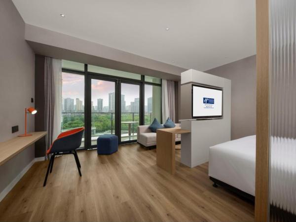 Holiday Inn Express Chongqing Caiyun Lake, an IHG Hotel : photo 2 de la chambre grande chambre triple standard