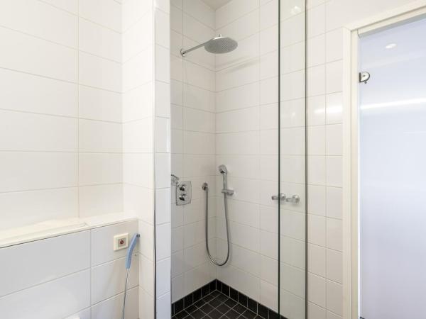 Hiisi Hotel Helsinki Jätkäsaari : photo 5 de la chambre chambre triple standard