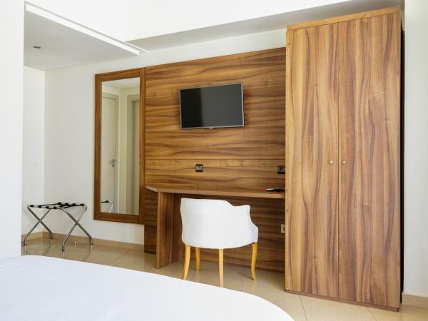 Hotel El Djenina : photo 3 de la chambre chambre double standard