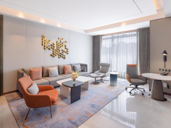 Crowne Plaza Qingdao Jinshui, an IHG Hotel : photo 1 de la chambre suite 1 chambre