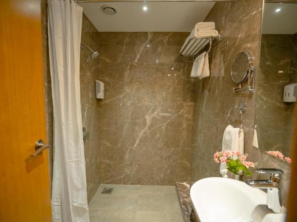 Zip By Spree Hotels Chakan : photo 7 de la chambre chambre deluxe double ou lits jumeaux