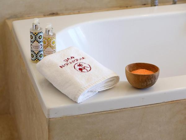 DAR NOUJOUM : photo 5 de la chambre chambre lit king-size - vue sur montagne