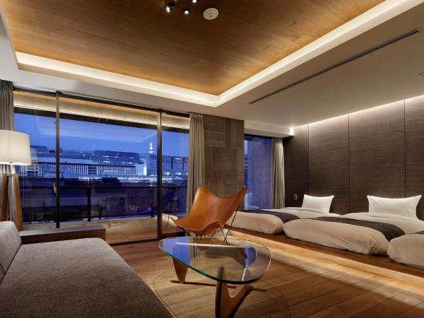 22 PIECES : photo 1 de la chambre studio avec pièce à vivre