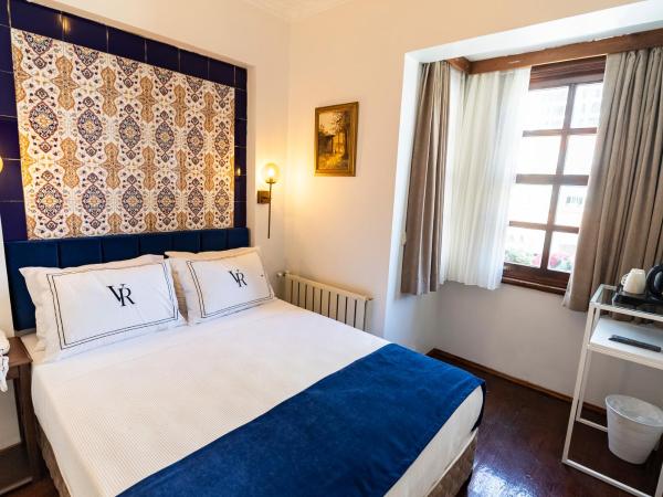 Hotel Vera : photo 4 de la chambre grande chambre simple