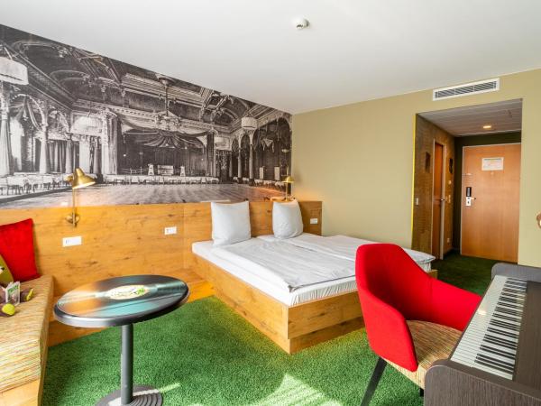 mightyTwice Hotel Dresden : photo 3 de la chambre chambre double lit king-size - comfy