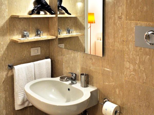 BB Hotels Aparthotel Bocconi : photo 5 de la chambre loft - sous-sol