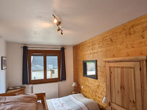 La Souloise : photo 4 de la chambre chambre familiale - vue sur montagne