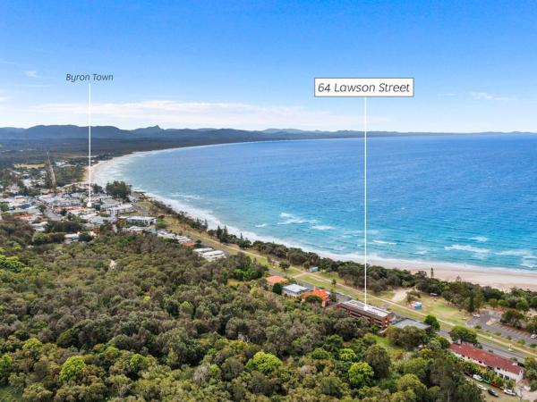 Byron Pacific Apartments - On Clarkes Beach : photo 4 de la chambre beachside luxury two-bedroom apartment 