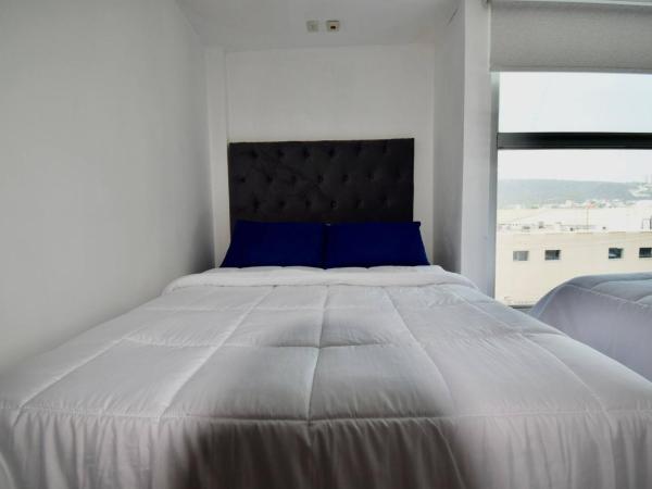 Room in Guest room - Habitacion Tipo Hotel En Obispado : photo 5 de la chambre chambre triple