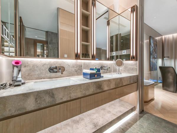 Prodor Hotel Shanghai : photo 4 de la chambre chambre lit king-size deluxe - vue sur rivière