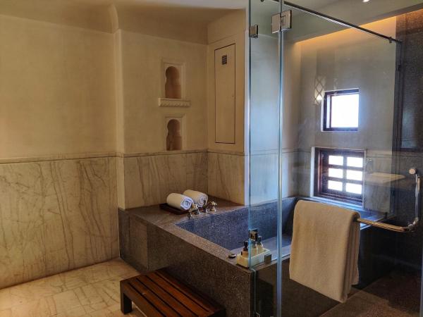Alila Fort Bishangarh Jaipur - A Hyatt Brand : photo 3 de la chambre suite lit king-size royale