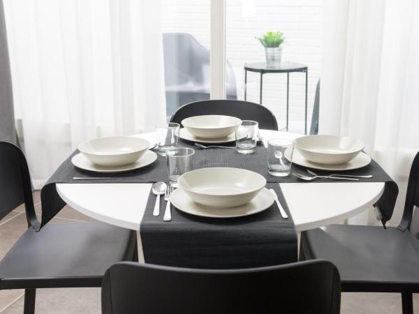 TURINHOMETOWN Residence Apartments : photo 8 de la chambre appartement avec terrasse