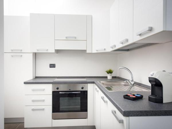 TURINHOMETOWN Residence Apartments : photo 7 de la chambre appartement avec terrasse