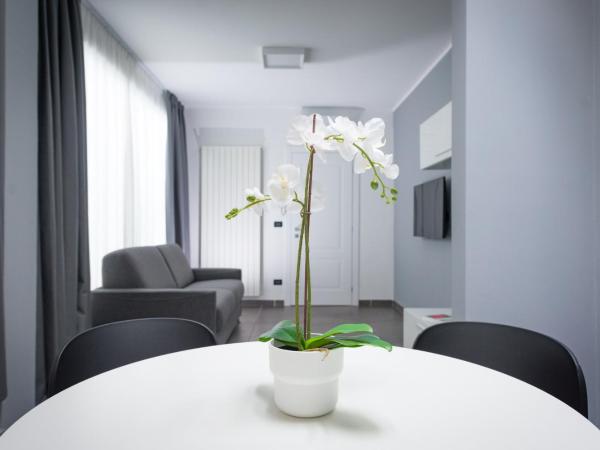 TURINHOMETOWN Residence Apartments : photo 10 de la chambre appartement avec terrasse