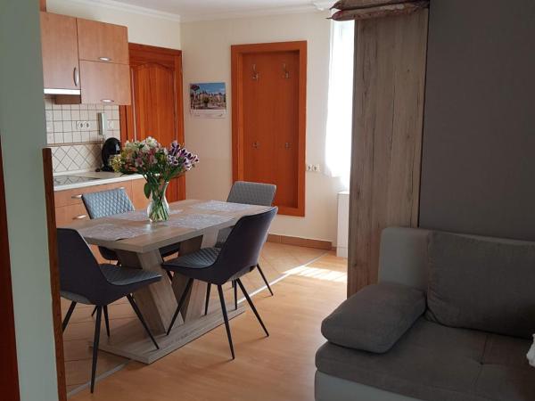 Elek Apartmanház : photo 4 de la chambre appartement 1 chambre (4 adultes)