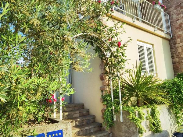 Guesthouse Olei : photo 4 de la chambre chambre double avec balcon - vue sur mer