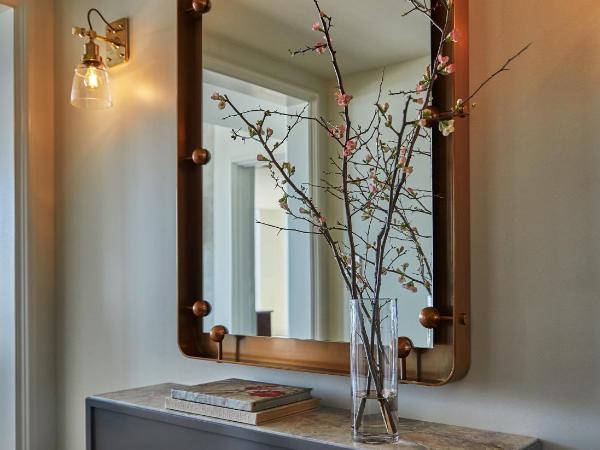 Sagamore Pendry Baltimore : photo 1 de la chambre hébergement lit queen-size - côté port