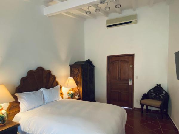 Hotel Spa Posada Tlaltenango : photo 3 de la chambre chambre lit queen-size deluxe