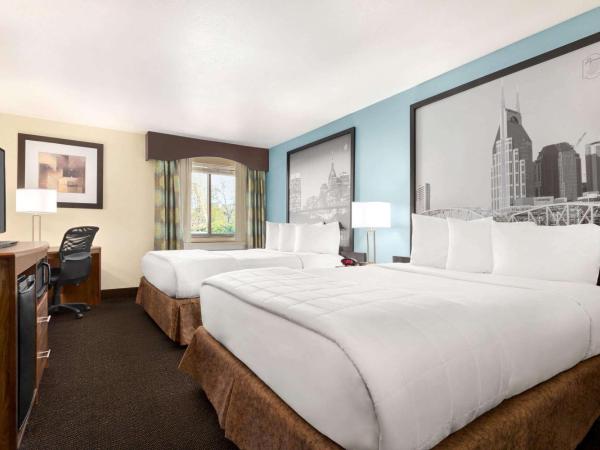 Super 8 by Wyndham Nashville Airport North : photo 2 de la chambre chambre 2 lits queen-size - non-fumeurs