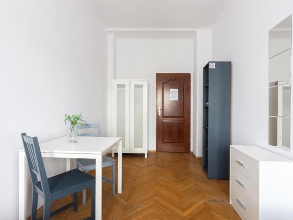 Rooms Nearto Main Square : photo 4 de la chambre chambre lits jumeaux standard