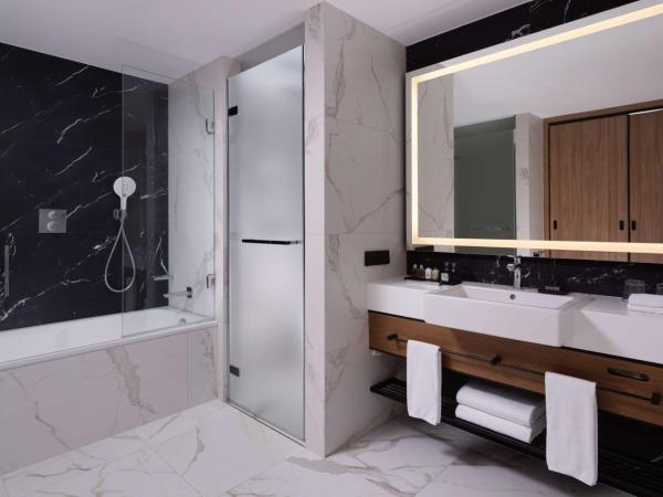 Radisson Collection Hotel, Warsaw : photo 3 de la chambre suite avec accès au salon