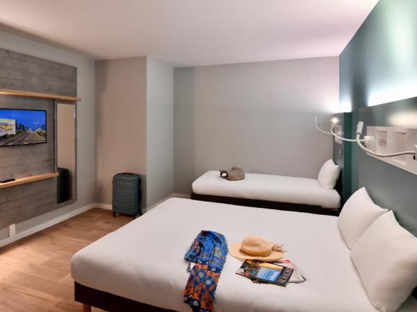 ibis budget Saint Nazaire Centre Gare : photo 3 de la chambre chambre quadruple