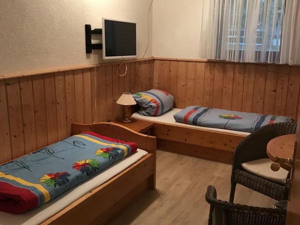 Pension am Eichenhain : photo 1 de la chambre chambre lits jumeaux